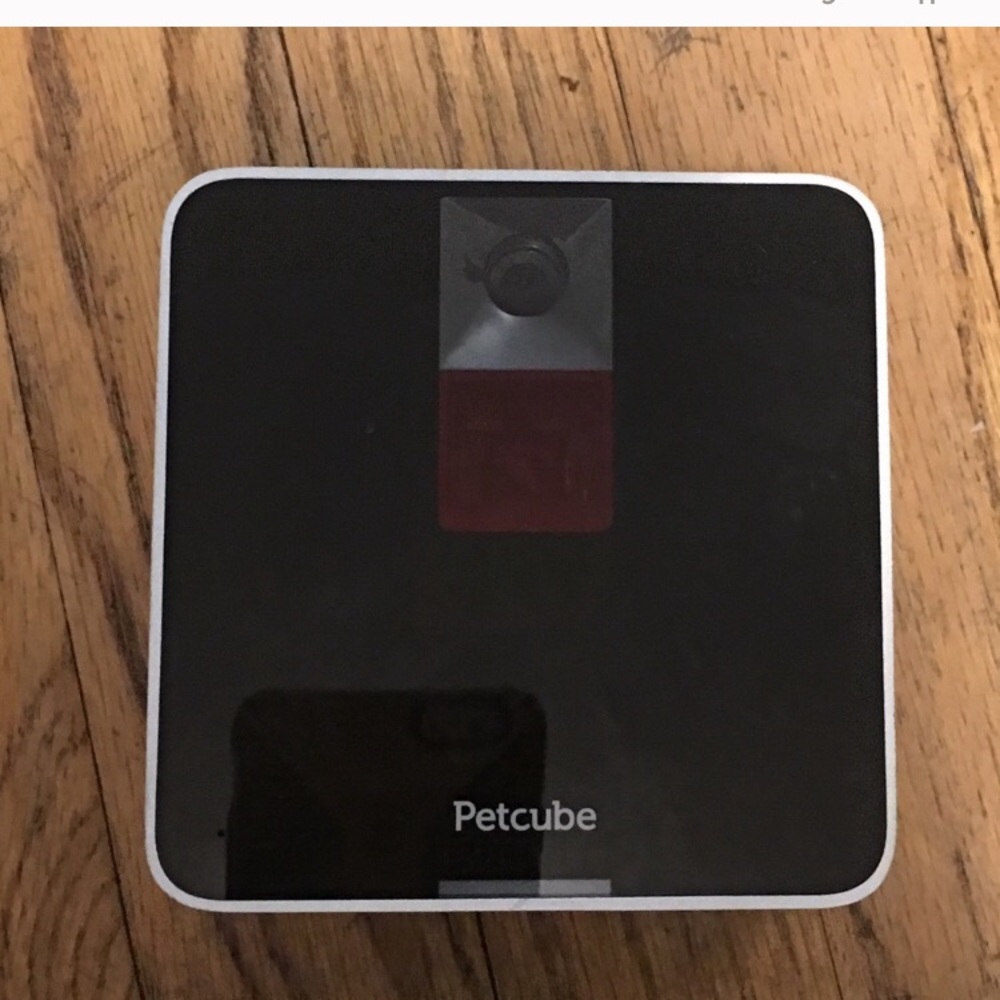 Pet cube